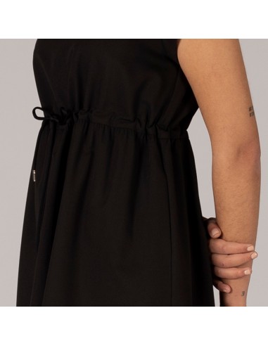 VESTIDO CON CORDÓN TRIVIAL